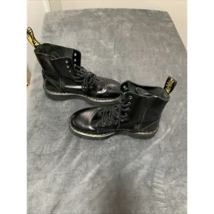 Dr Martens Black Jadon 8 Eye Platform Boots Leather Zip Sides Mens 10  Womens 11