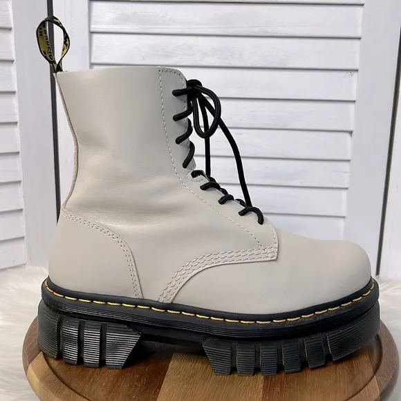 DR. MARTENS l Audrick Nappa Leather Cobblestone Grey Platform Ankle  Boots 9