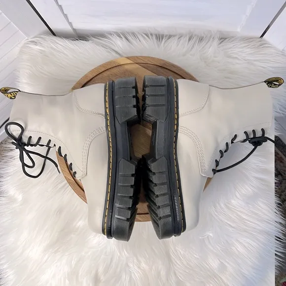 DR. MARTENS l Audrick Nappa Leather Cobblestone Grey Platform Ankle  Boots 9