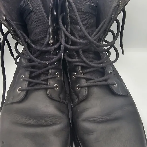 Dr Martens Men's Comb ll Black Fashion boot Unixes Size 10