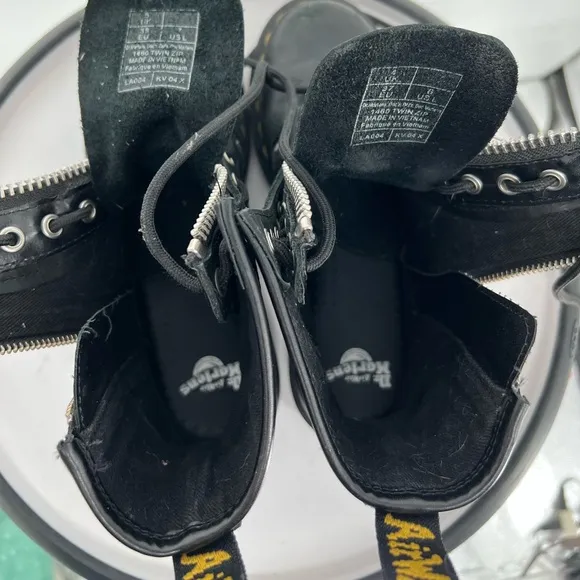 DR. MARTENS WANAMA TWIN ZIP LEATHER DOC MARTEN BOOTS