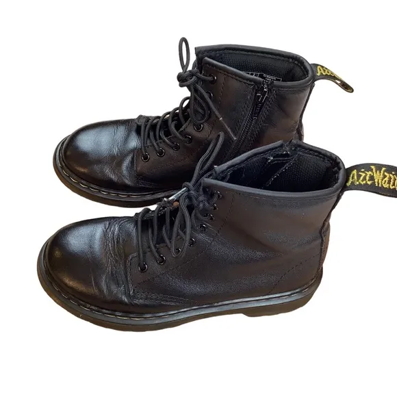 Dr. Martens Youth Pascal Lace Up Boots 1460J
