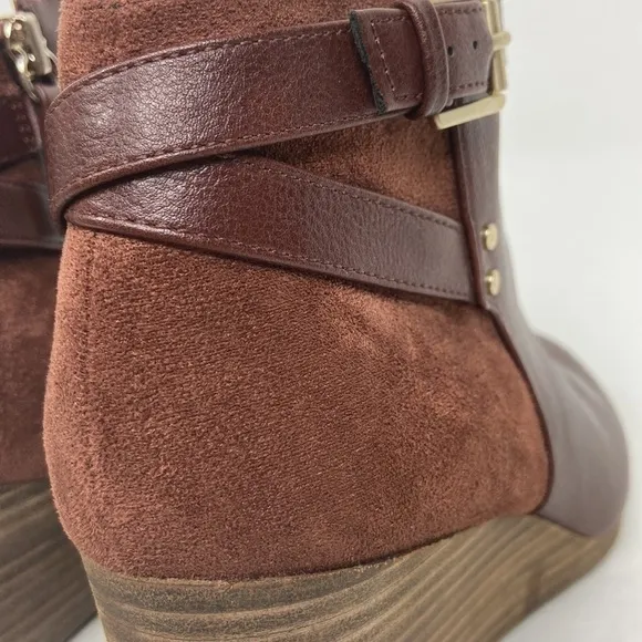 Dr. Scholls Cool Fit Memory Foam Double Vegan Leather Faux Suede Wedge Bootie