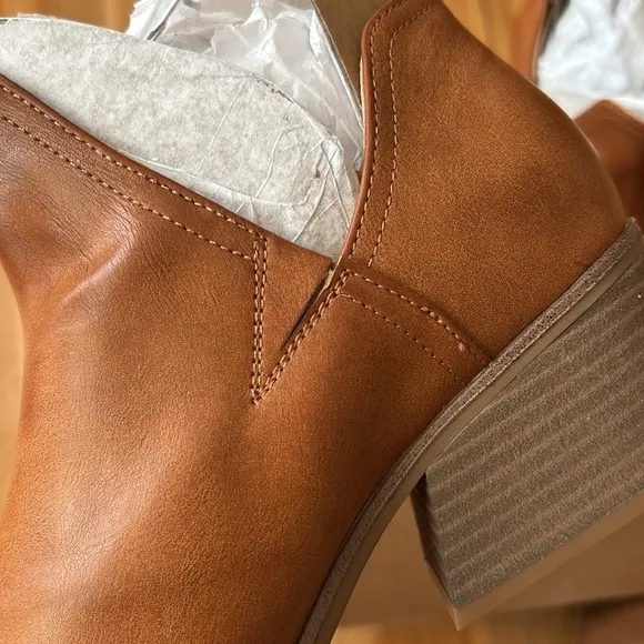 Dr. Scholl's Women Lucille Ankle Pull slip on western Bootie size 10M tan brown