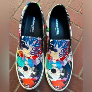 DSQUARED2 slip on shoes. Like New. Size 43 European