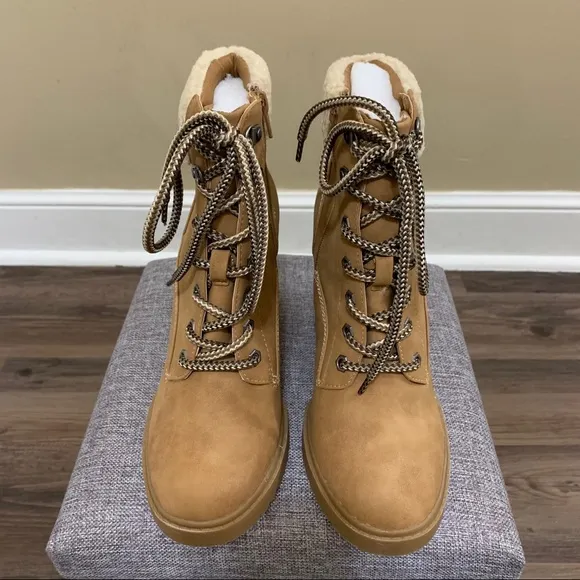 DV Dolce Vita Tan Lace Up Wedge Booties Size 9.5 Women’s Boots