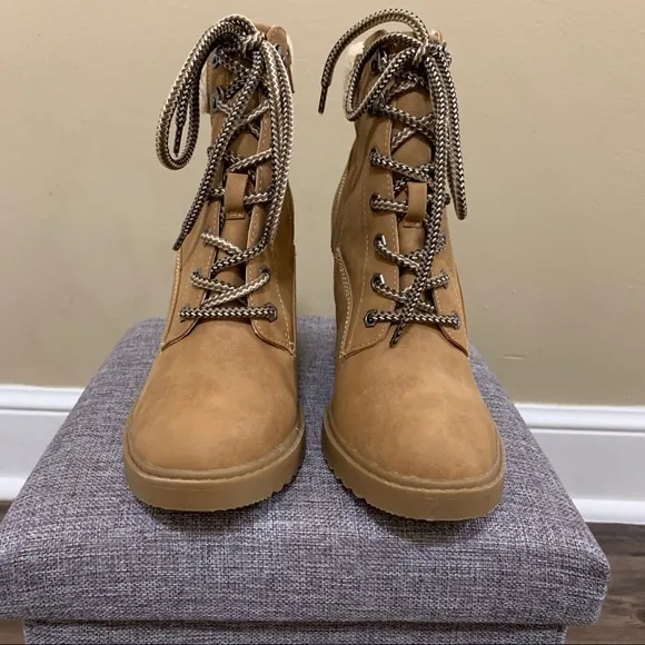 DV Dolce Vita Tan Lace Up Wedge Booties Size 9.5 Women’s Boots