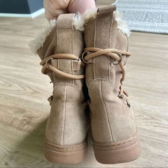 Earth Shoes Zodiac Tan Suede Faux Fur Lace-Up Boots, Size 6.5