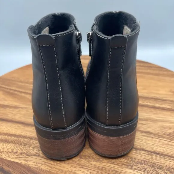 Eastland Juniper Boots Size 7 M Black Faux Leather Round Toe Side Zip Block Heel