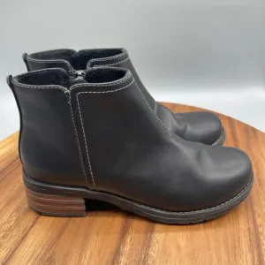 Eastland Juniper Boots Size 7 M Black Faux Leather Round Toe Side Zip Block Heel