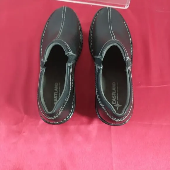 Eastland Shoes Womens 8M Amore Slip On Clog Loafer 3096-01 Black Leather Heels.