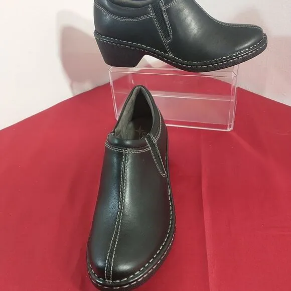 Eastland Shoes Womens 8M Amore Slip On Clog Loafer 3096-01 Black Leather Heels.