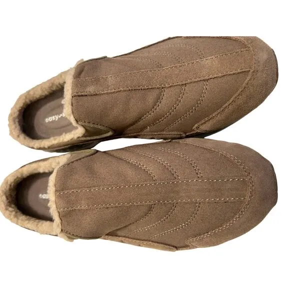 Easy Spirit Women's Travelfuzz Mule - Cozy Faux Fur Slip-On Shoes, Size 11