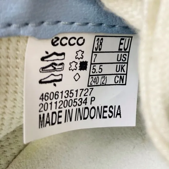 Ecco Blue Leather Athletic Walking Sneaker Shoes Size 7 Extra Width