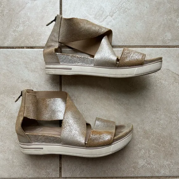 Eileen Fisher Sport Sandals Womens Silver Gold Metallic Open Toe Platform Sz 7
