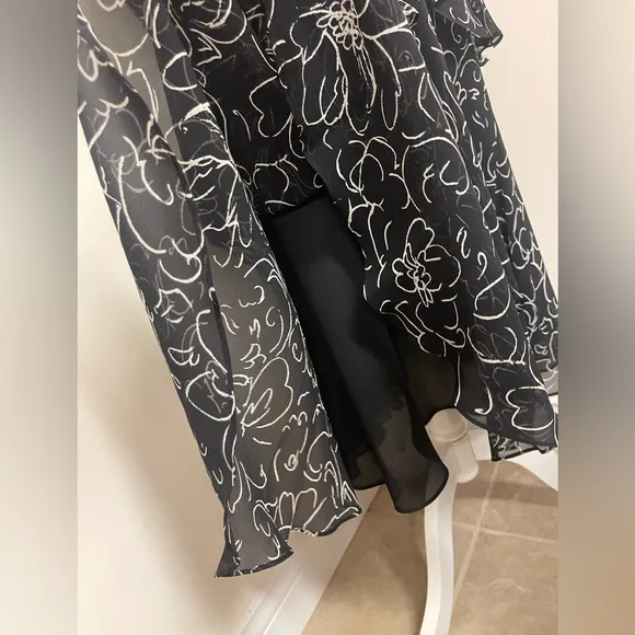 Elegant Lauren Ralph Lauren silk chiffon tiered skirt!