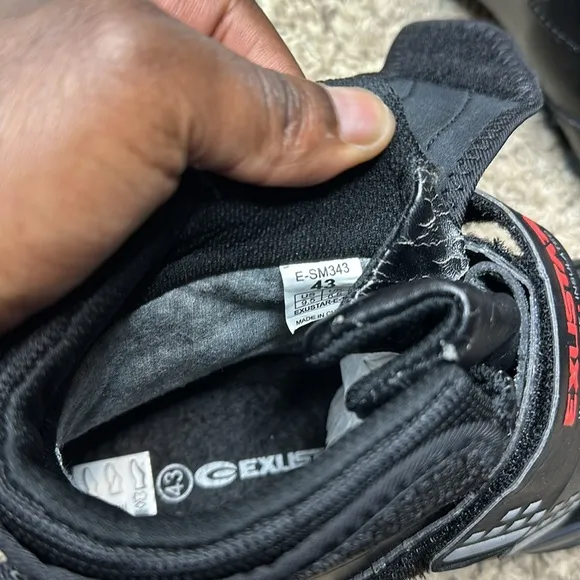 Exustar E-SM343 sz 9.5