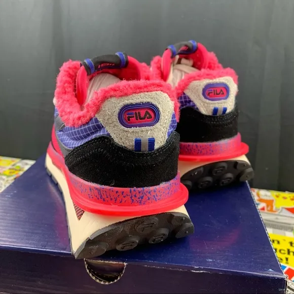 Fila Renno Hot Pink Fur Size 7 Womens