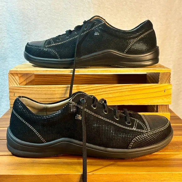Finn Comfort Black Sneakers Breathable Lace-Up Design