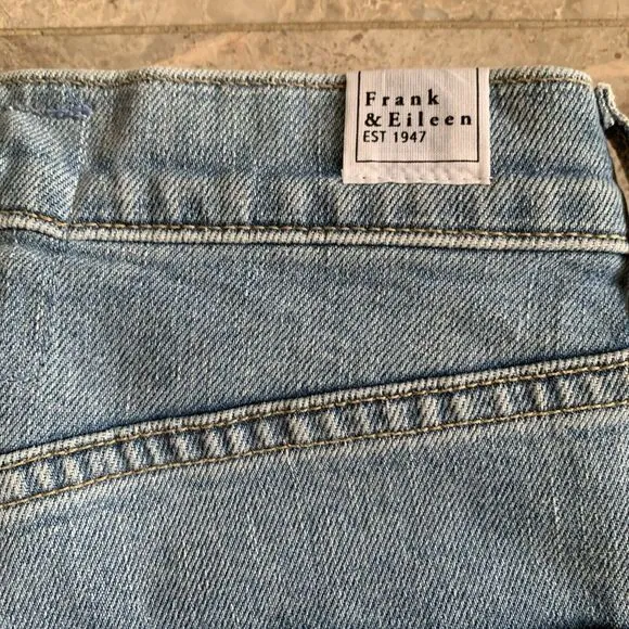 Frank &amp; Eileen The Monaghan Ripped Raw Hem Crop Straight Leg Mom Jeans 1987 Wash