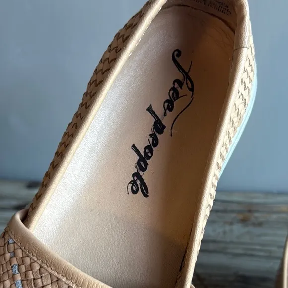 Free people Santorini Tan Woven Slip-On Shoes size 37
