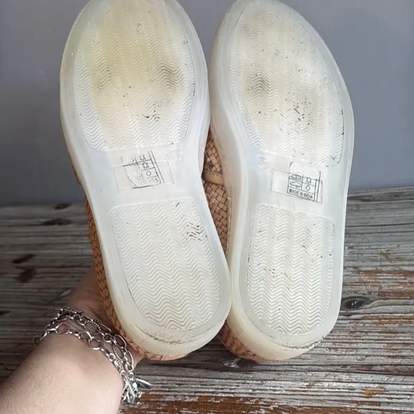 Free people Santorini Tan Woven Slip-On Shoes size 37