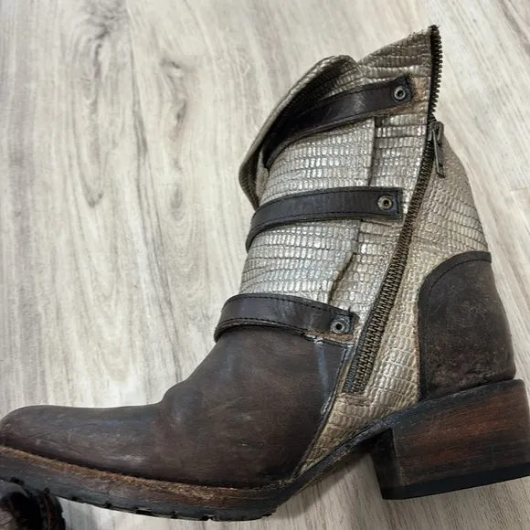 Freebird Apex Moto boots brown leather size 7 flawed