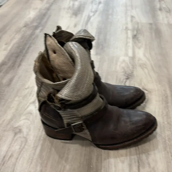 Freebird Apex Moto boots brown leather size 7 flawed