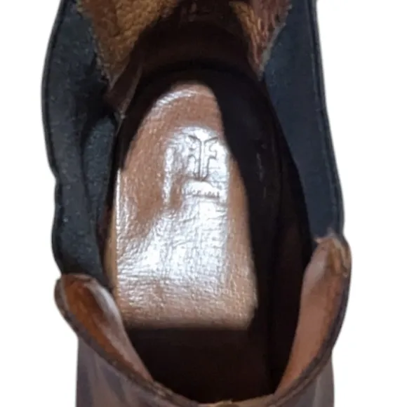 Frye Dara Leather Chelsea Ankle Boots Chocolate Brown size 11 Classic