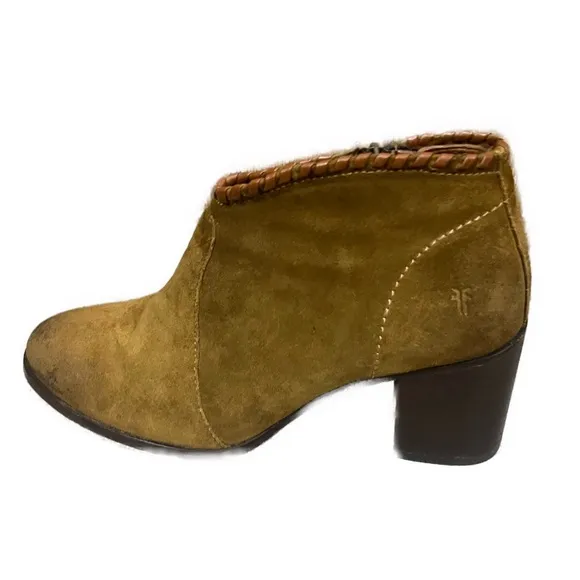 FRYE Women’s Nora Whipstitch Suede Tan Heeled Ankle Bootie- Size‎ 8.5