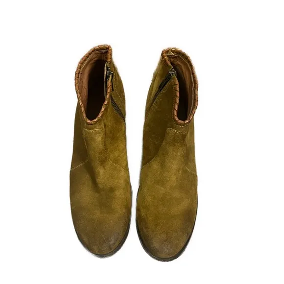 FRYE Women’s Nora Whipstitch Suede Tan Heeled Ankle Bootie- Size‎ 8.5