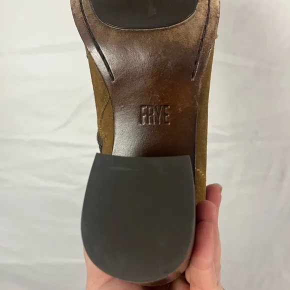 FRYE Women’s Nora Whipstitch Suede Tan Heeled Ankle Bootie- Size‎ 8.5
