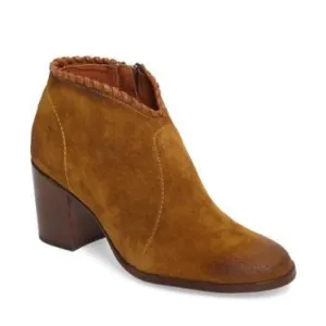 FRYE Women’s Nora Whipstitch Suede Tan Heeled Ankle Bootie- Size‎ 8.5