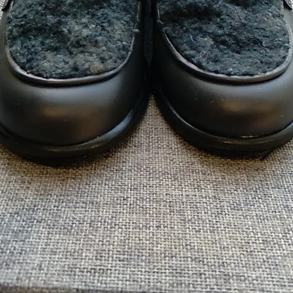 Geppetto's charcoal grey loafers with hunter green fur eu size 32