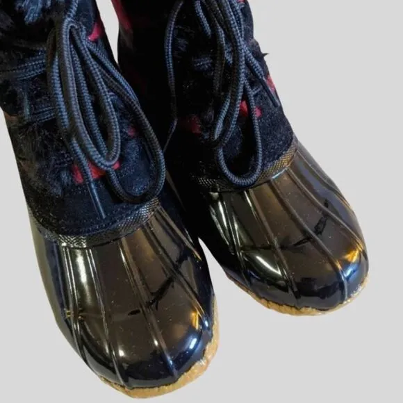 G.H. Bass Women’s Duck Boots Size 6M Red Plaid Fur Waterproof Winter Snow
