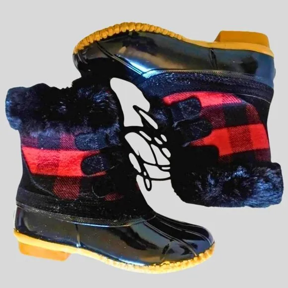 G.H. Bass Women’s Duck Boots Size 6M Red Plaid Fur Waterproof Winter Snow
