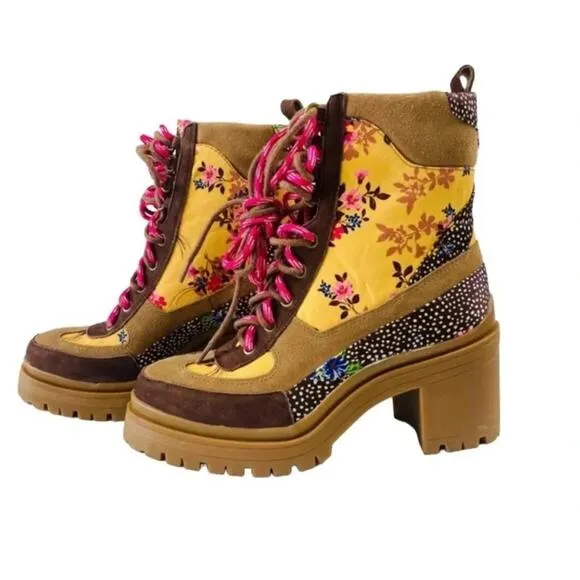 Gianni Bini throw back combat boots Floral  multi color 2 laces Size 9 NWOB