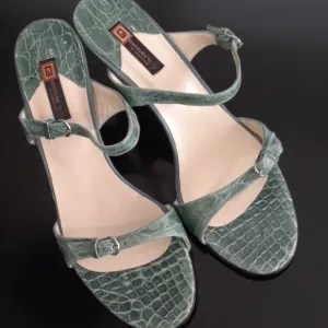 GIORGIO'S OF PALM BEACH...ALLIGATOR..NWOT