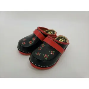 Girl Akta Svensk Tratoffel Hand Painted Clog Shoes