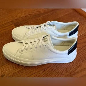 Givenchy  leather White and black City Sneakers‎ Men’s size 44