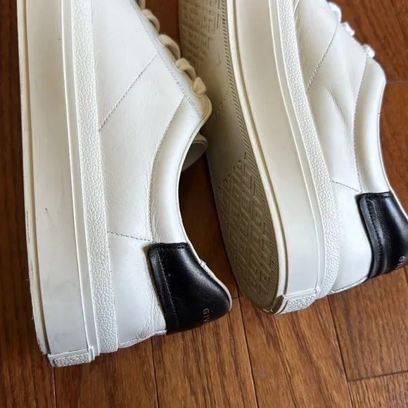 Givenchy  leather White and black City Sneakers‎ Men’s size 44