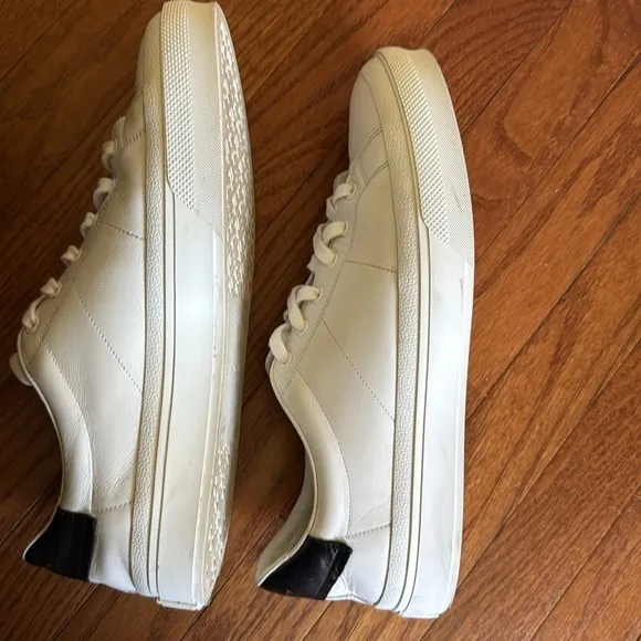 Givenchy  leather White and black City Sneakers‎ Men’s size 44