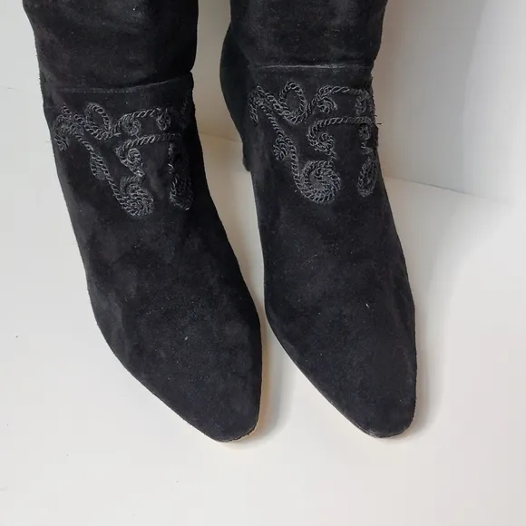 Gloria Vanderbilt Suede Knee High Embroidered Heeled Boots 7.5