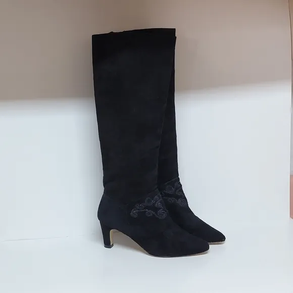 Gloria Vanderbilt Suede Knee High Embroidered Heeled Boots 7.5
