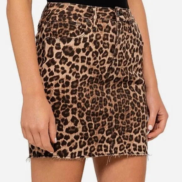 Good American Leopard Print Raw Edge Denim Mini Skirt Size 4 -27W
