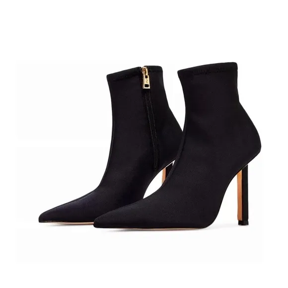 GOOD AMERICAN NWOB NEOPRENE KICKSTAND BOOTIE BLACK