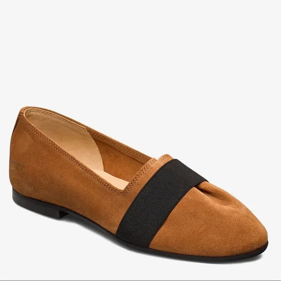 Gram Yatfai Ballerina in Tabacco Suede Size 6