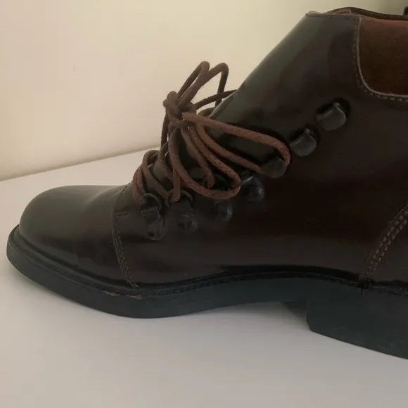 Gucci hiking boot size 6.5