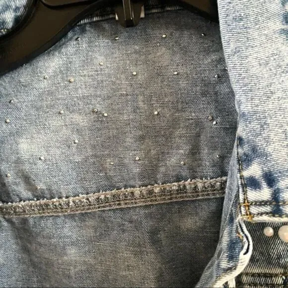 Handcrafted Beaded Pearl Jean Jacket Medium Over The Shoulder Long Sleeve Denim
