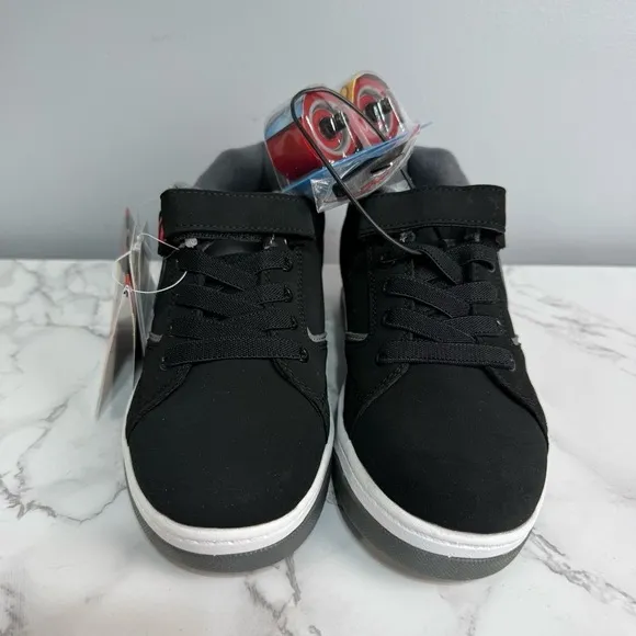Heelys Youth Sneakers Skates sz 5 Big Kids Propel NEW # K369